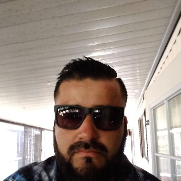 Meet your Posher, Vicente - Picture 1 of 1